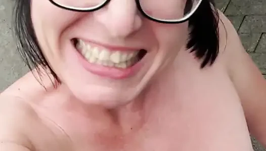 Fışkırtma ile Labia'nın ağırlığı