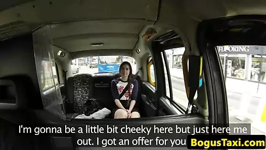 İngiliz fahişe saksocu ve taksi şoförü sürmek