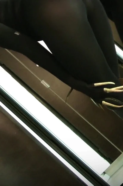 Батман заперли в сапогах кошки