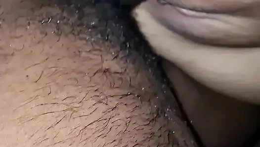 Küçük yarak vajinanın derinliklerine inmiyor ve orgazm getirmiyor sadece hayal kırıklığı