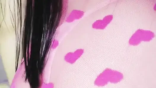 Vika sexting döl titreyen her nefesi doldurana kadar sikişmek için yalvarıyor