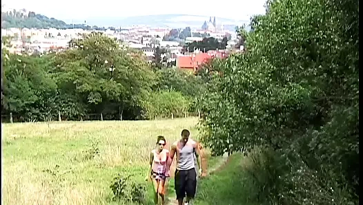 Luisa demarco açık havada bir anal seks var