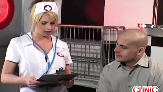 Busty hemşire brooke cenneti