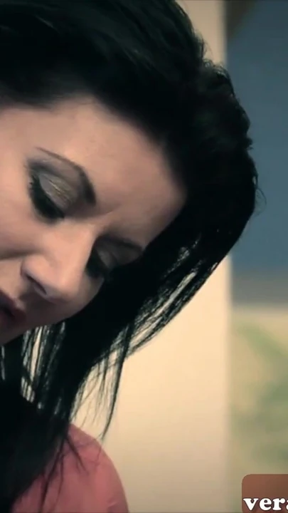 Незабываемый момент из "Немецкая блондинка и милфа-брюнетка в тройничке - ЖЖМ"