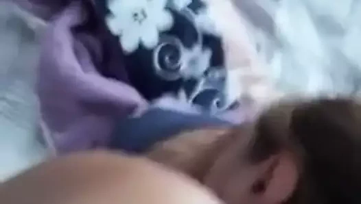 Hintli sürtüğüm domaltarak sikiliyor