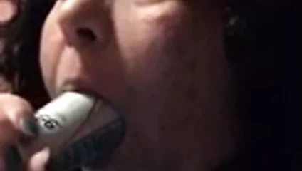 Gırtlağına kadar alıyor iri güzel kadın