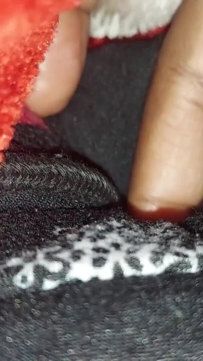 Pantolonlu amcığı parmaklıyor kadın mastürbasyonu | Klip 2