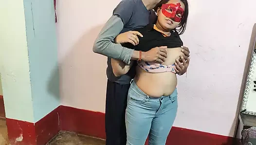 Susamış üvey babasının amından önce götünü sert sikiyor