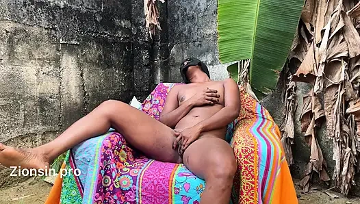 Afrikalı Sıcak Havada açık Havada Ateşli Sikişiyor