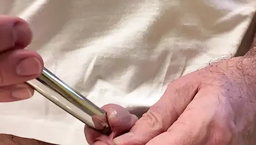 Büyük sesler derinden geliyor.