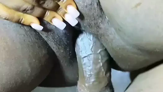 Büyük memeli orta yaşlı seksi kadın ıslak amcığımı sikmeyi seviyorum