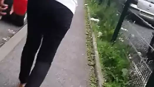 Götlü orta yaşlı seksi kadın zenci