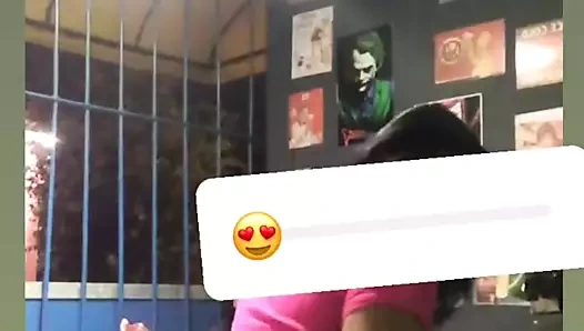 Novinha rebolando
