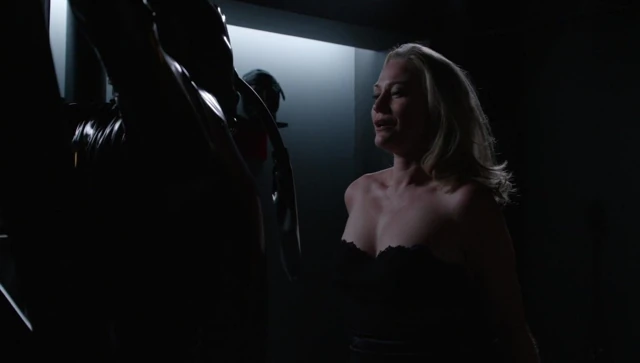 Sarah wynter - "kara liste" s5e03