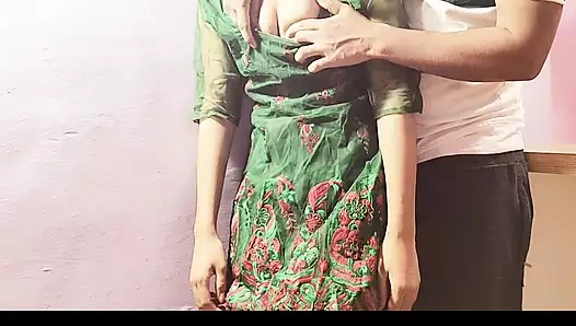 Desi bhabhi ko devar ne Kone me lekar choda