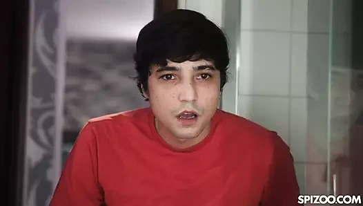 Ateşli sarışın Chloe Temple sert sert seks yapıyor