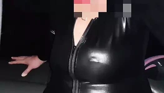 Misssapioseksüel vites çubuğuna biniyor (tam uzunluk)