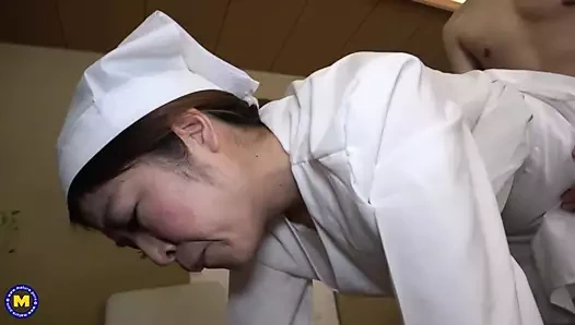 Erkeklerle aldatan eşler