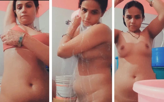 Seksi Hintli kız duş