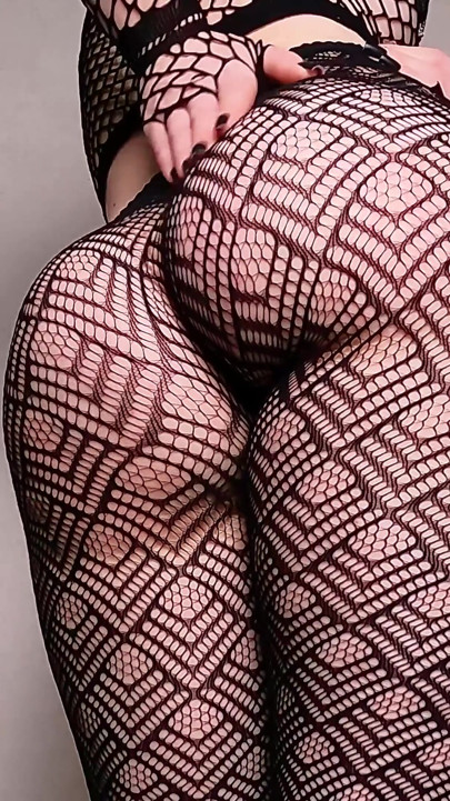 Amcığımdaki minik dildo tamamen dildonun bana nasıl girdiğini fark etmedim pawg