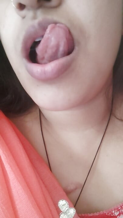 Bhabhi ji ke rasile hoth bhabhi ji ke milky chuchi