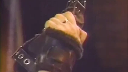 askıya şaplak ve kırpılmış sert