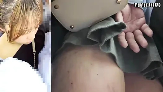 İri göğüslü kayışlı kıyafet, meme sıkma ve külot slayt azdırma. Parmaklama onu çığlık attırıyor, özel sürüm!