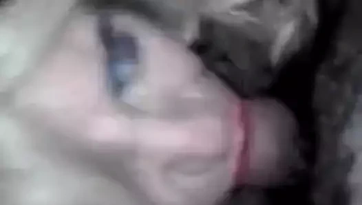 Travesti yarak emici