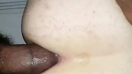 Fransız twink pembe kıçından sert Arap horoz alır.