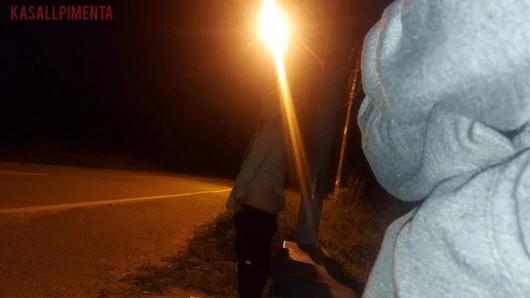 Otobüs durağında bir yabancıya götümü gösterdim! Tepkisini gör!