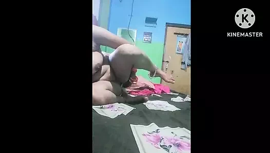 Üvey kız kardeş ve üvey erkek kardeş sert seks yapıyor