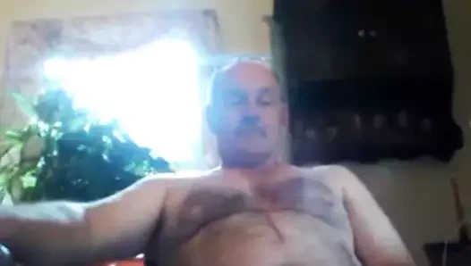 Dede kameraya boşalıyor