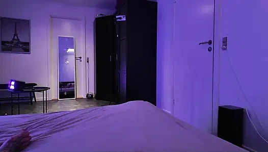 Sikiliyor ve şişman yarak emiyor