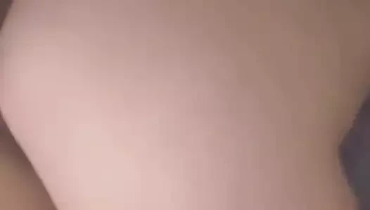 Presa da dietro e lei gode