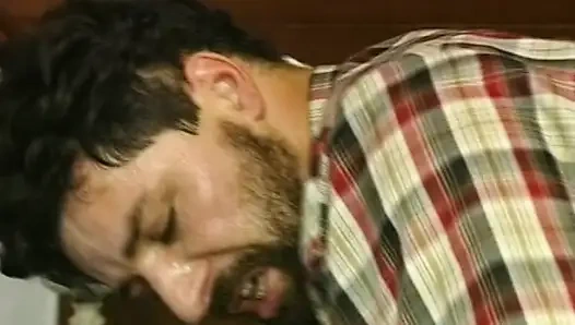 Rozet deliğine tam bir yük enjekte ediyor