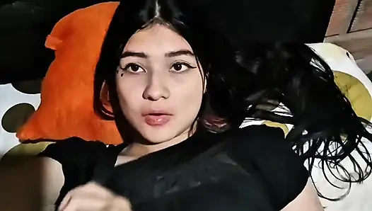 Porno aktrisi Yulieth Gmez lezzetli amcığını gösteriyor