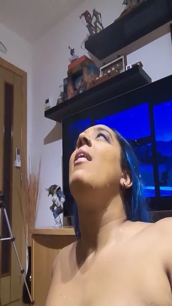 Ключевой момент из "подборки камшотов на лицо в замедленной съемке"