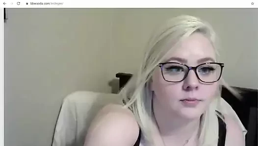 Sarışın bbw olduğunu parmak ona kıllı kedi