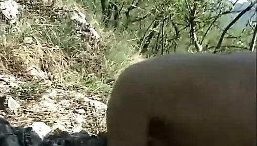 Seksi sarışın orta yaşlı seksi kadın amcık sikişiyor