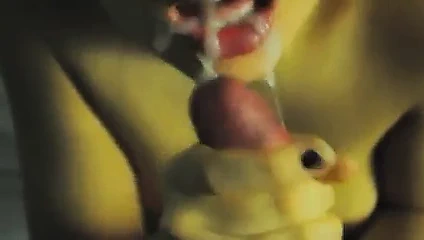 Yakın yukarı oral seks ve kalın bir dudakta kalın bir cumshot