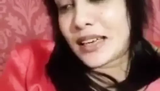 Adım anne çıplak selfie ve mastürbasyon