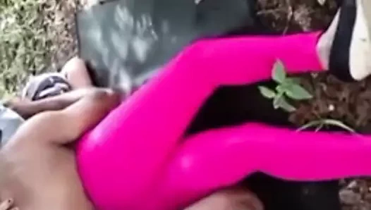 Bhabhi ne jangal me jakar chadwaya