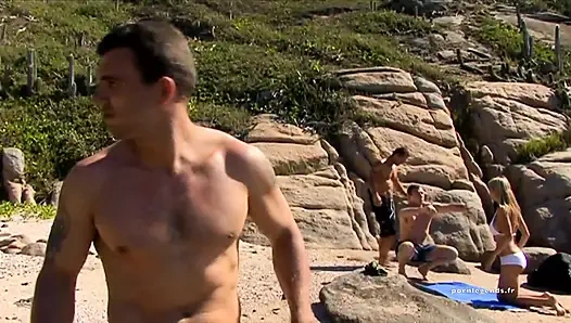 Lea Lazur - чешская шлюшка, которая наслаждается хуями в заднице