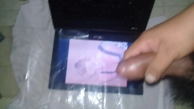 Vivien'e boşalıyor