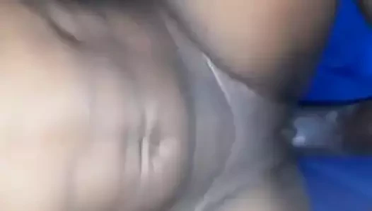 Azgın genç kız sert sikişiyor