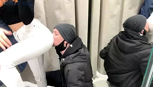 Kamu femdom ibadet tanrıça kira minyon prensesler femdom