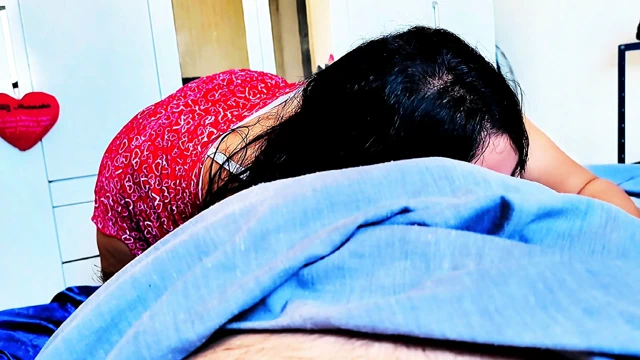 Stepdaughter seeing stepfather alone at home will silently stroke his cock, when she sees that the cock is hard she sucks, accidentally the stepfather