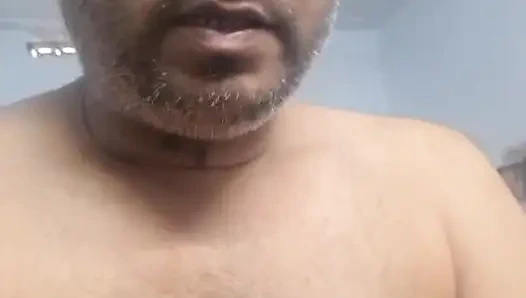 Kalın solo yarağımla çıplak sikini içine al...