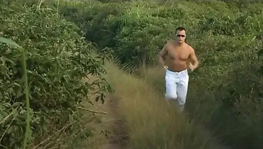 Exhib plajında barbeakc sikiliyor