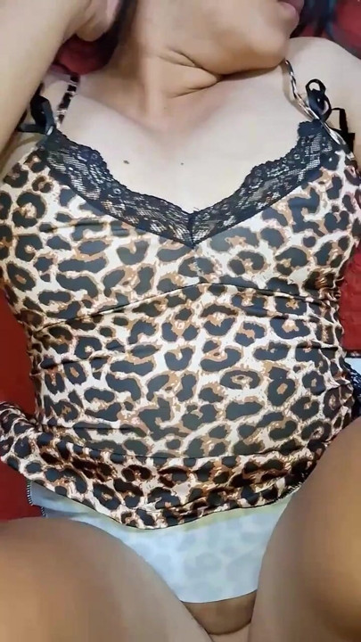 Seksi bir asistanla sikişiyor | Klip 3